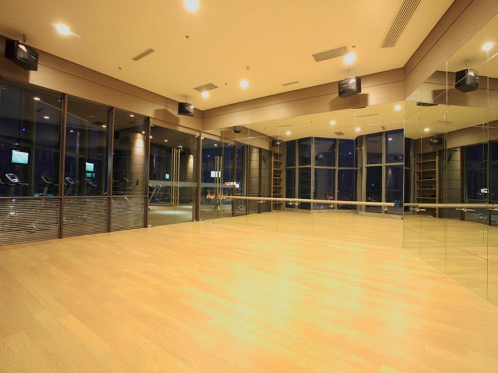 Grand Madison Qingdao Harbour-View Central（Former Qingdao Farglory Hotel） Dış mekan fotoğraf